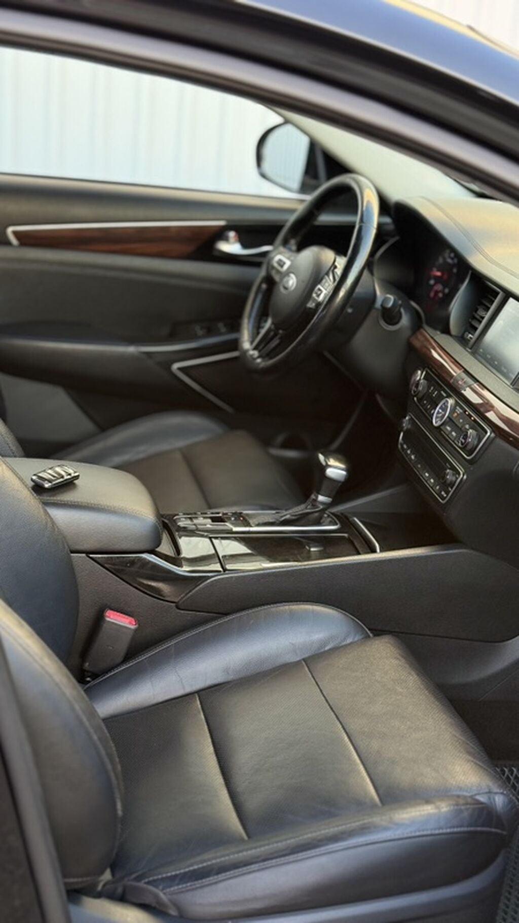 Kia K7: 2017 г., 3 л, Автомат, Газ, Седан: фото 3