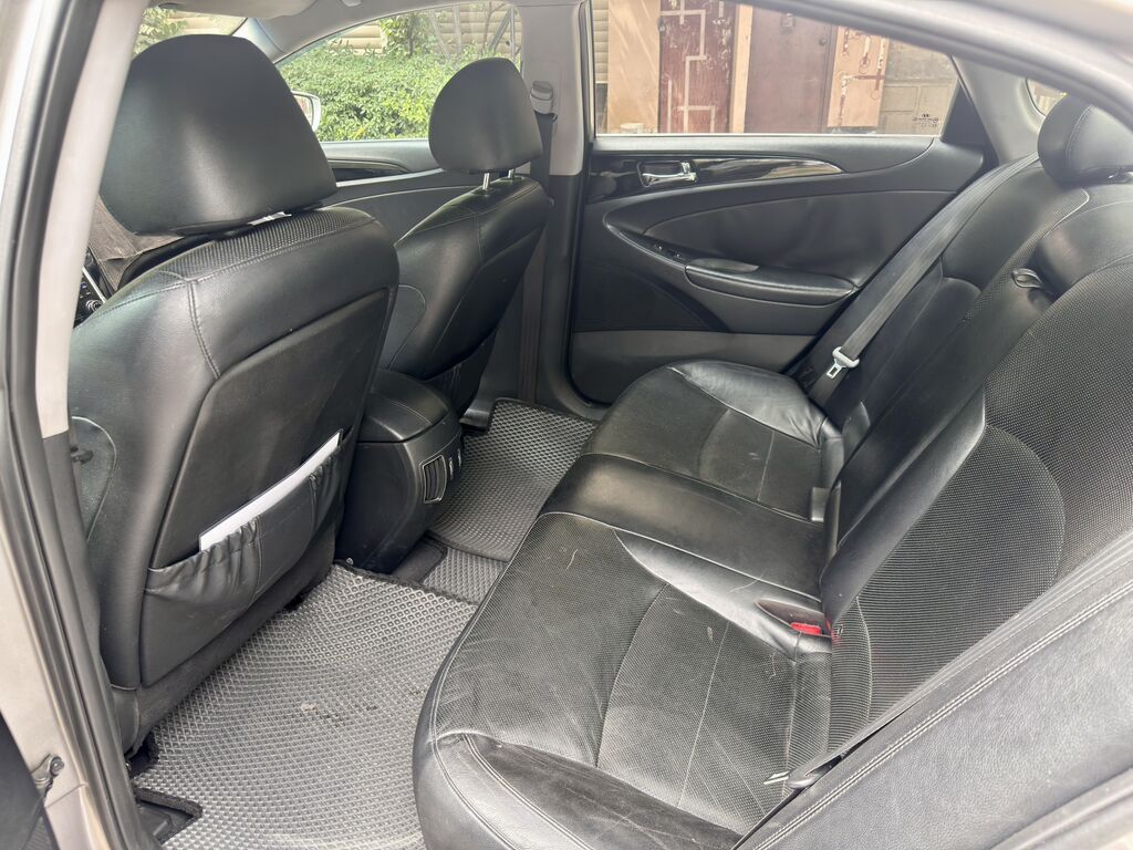 Hyundai Sonata: 2010 г., 4.7 л, Автомат, Бензин, Седан: фото 7