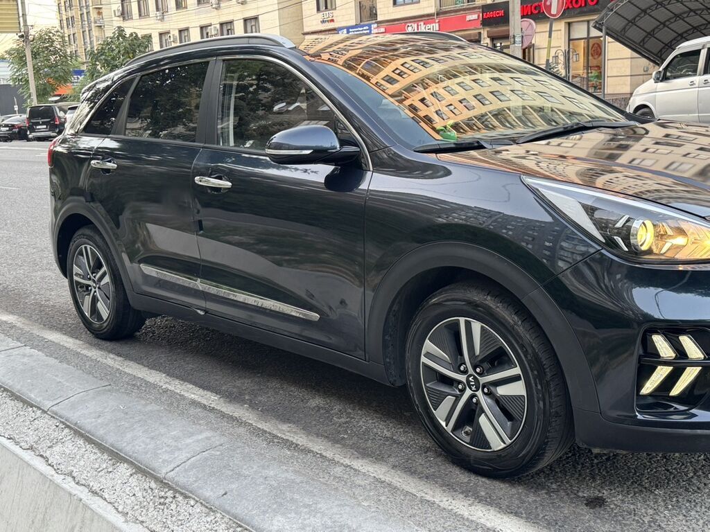 Kia Niro: 2020 г., 1.6 л, Вариатор, Гибрид, Кроссовер: фото 4