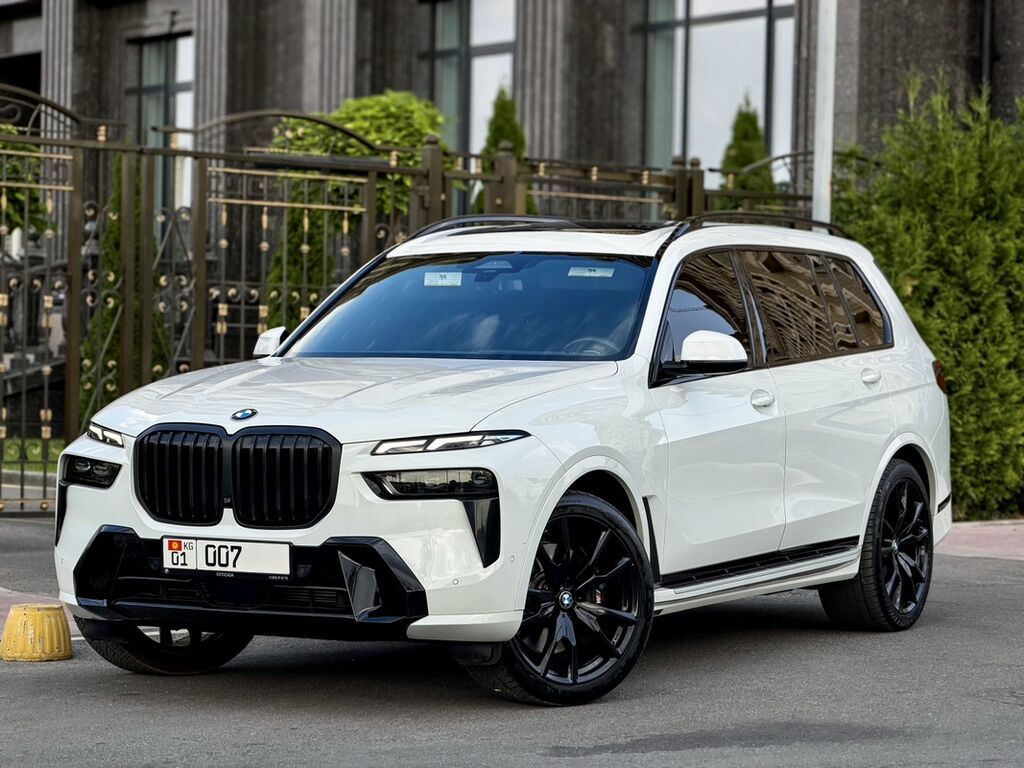 BMW X7: 2022 г., 3 л, Автомат, Бензин, Внедорожник: фото 3