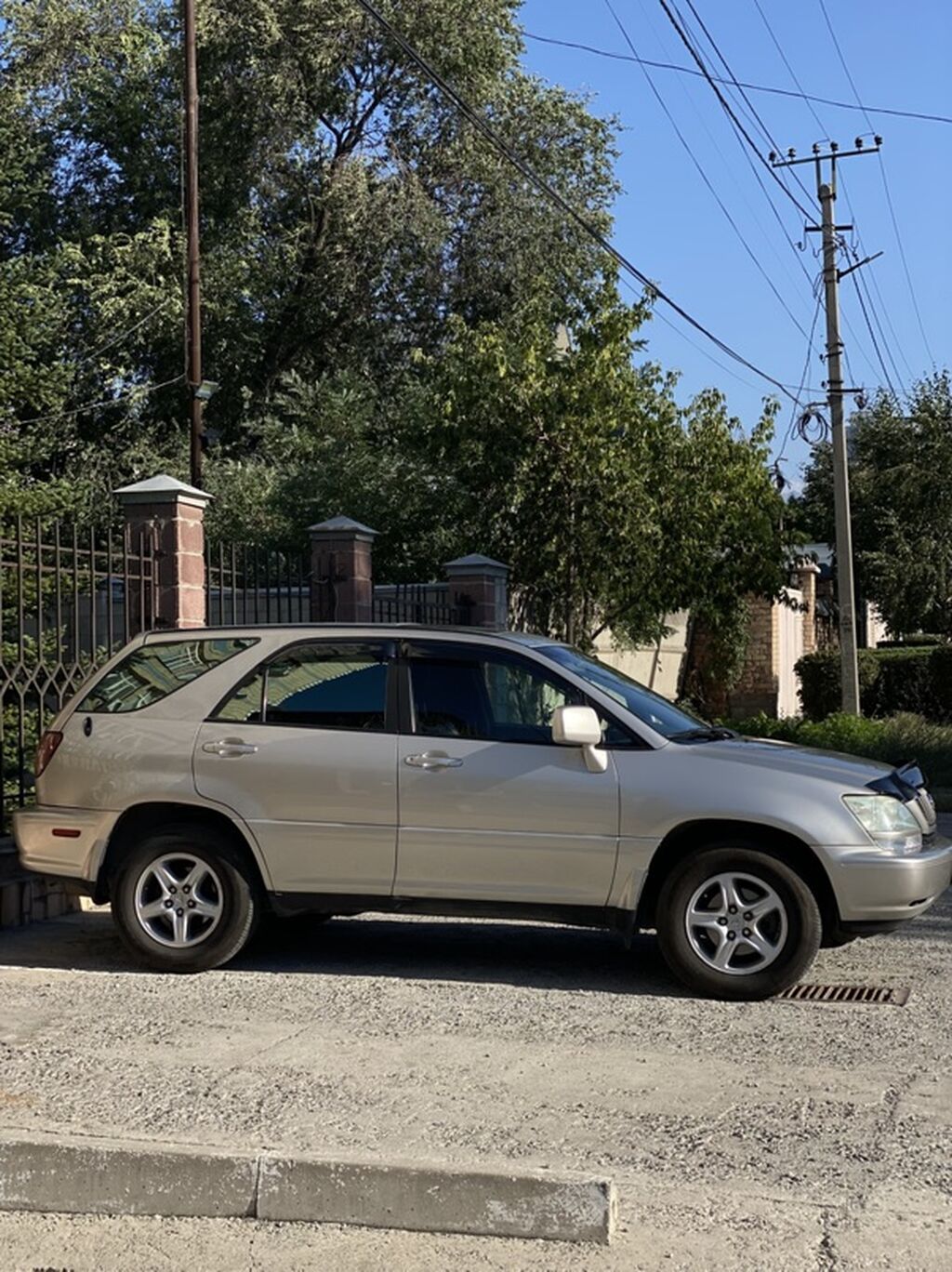 Lexus RX: 1999 г., 3 л, Автомат, Бензин, Кроссовер: фото 3
