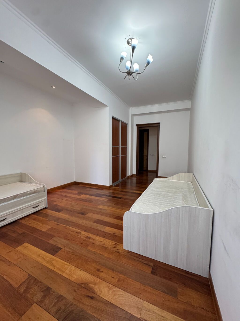Раззакова, 33/1 | Район «Золотой квадрат» 237 м² пространства: 3: фото 2