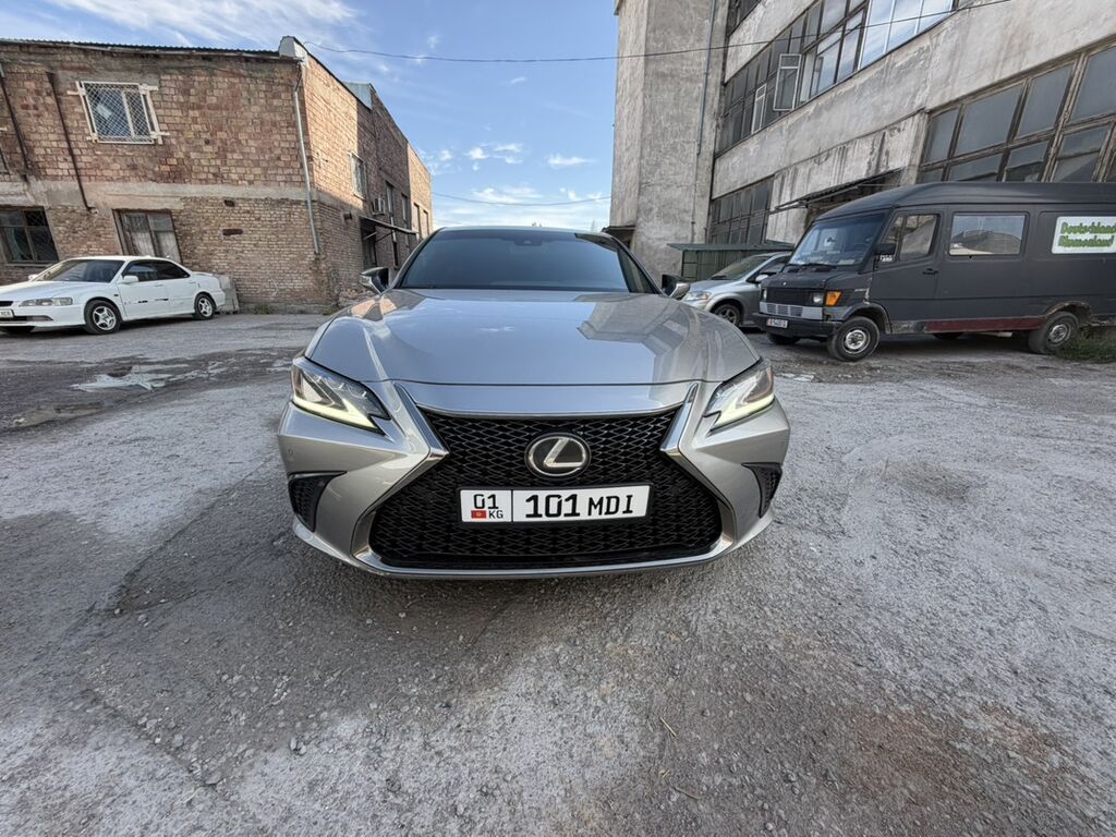 Lexus ES: 2019 г., Автомат, Бензин, Седан: фото 2