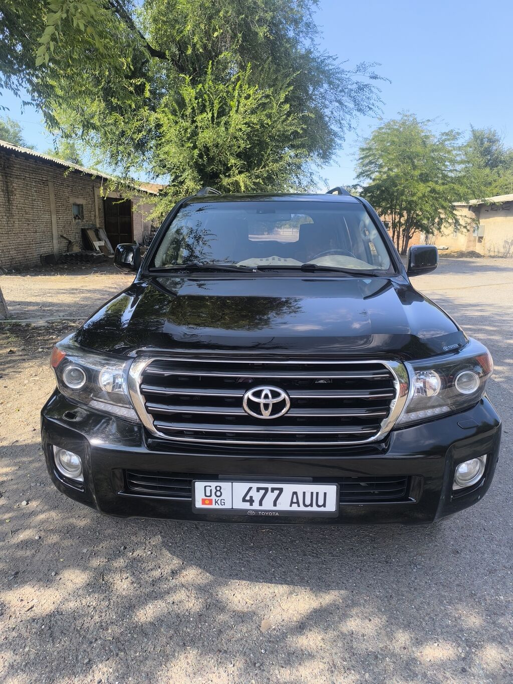 Toyota Land Cruiser: 2011 г., 4.5 л, Автомат, Дизель, Внедорожник: фото 2