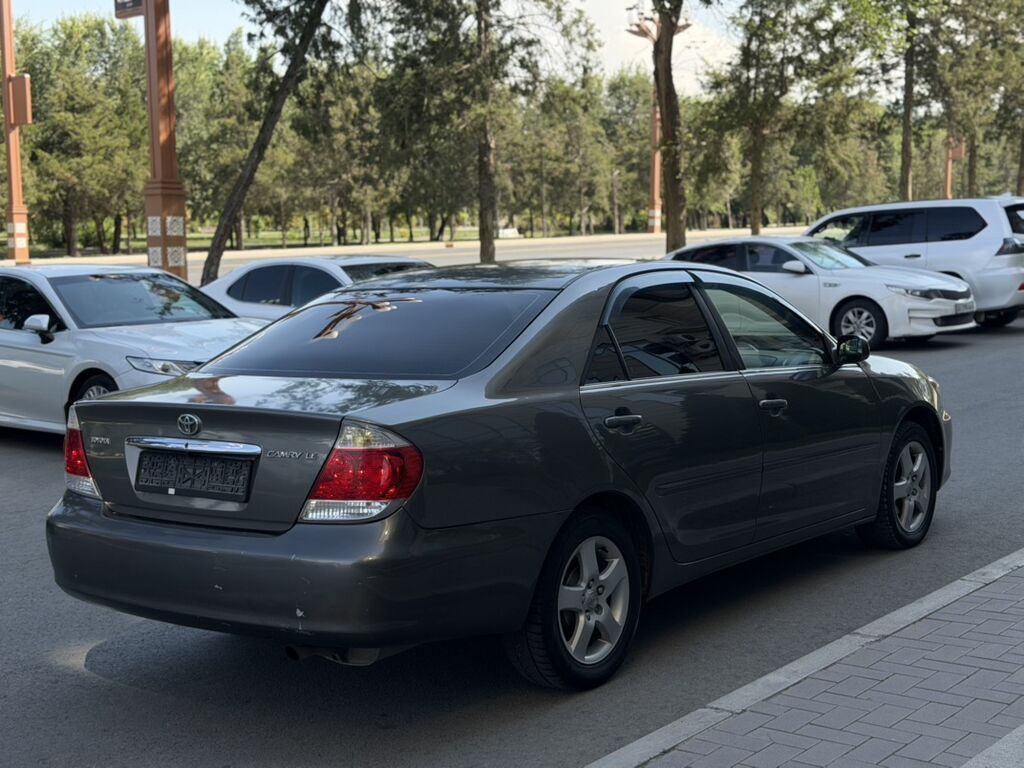 Toyota Camry: 2005 г., 2.4 л, Автомат, Бензин, Седан: фото 4