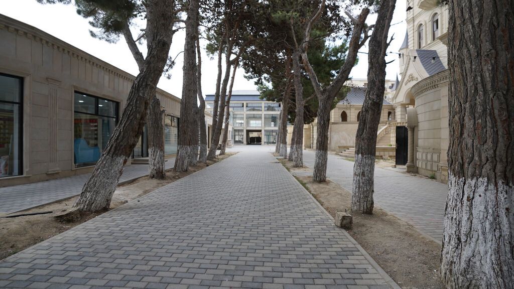 RESTORAN SATILIR - Ümumi sahə: 1500 m² - Torpaq: 5 sot - Mərtəbə