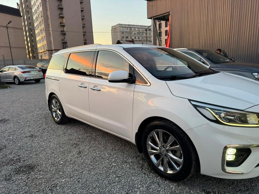 Kia Carnival: 2019 г., 2.2 л, Автомат, Дизель, Минивэн: фото 2