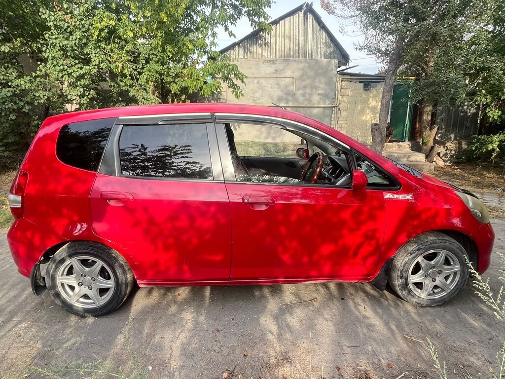 Honda Fit: 2002 г., 1.3 л, Автомат, Бензин, Хэтчбэк: фото 3