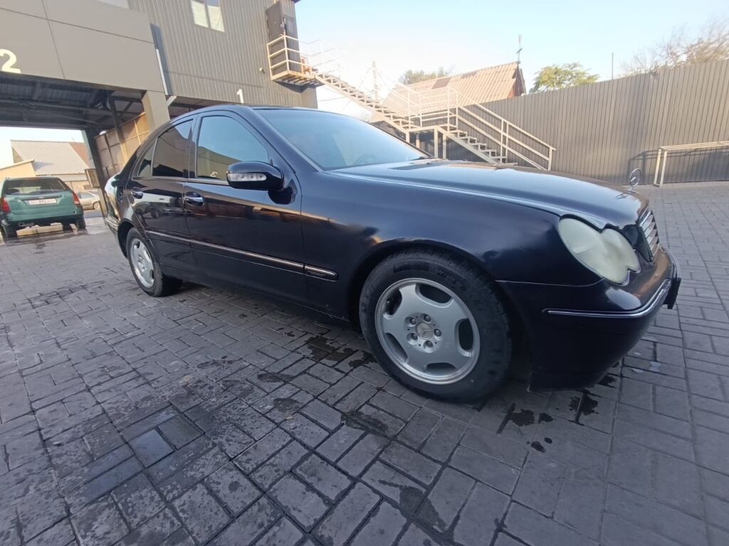 Mercedes-Benz C-Class: 2000 г., 3.2 л, Автомат, Бензин, Седан: фото 2