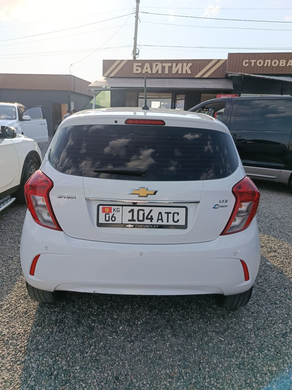 Chevrolet Spark: 2016 г., 1 л, Автомат, Бензин, Хэтчбэк: фото 3