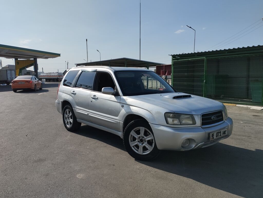 Subaru Forester: 2002 г., Автомат, Бензин, Кроссовер: фото 2