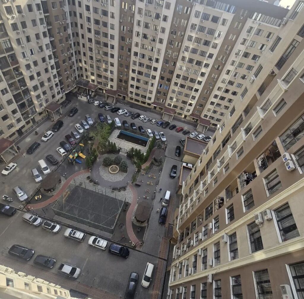 2 комнаты, 57 м², Золотой квадрат Элитка, 13 этаж, Дизайнерский ремонт: фото 3