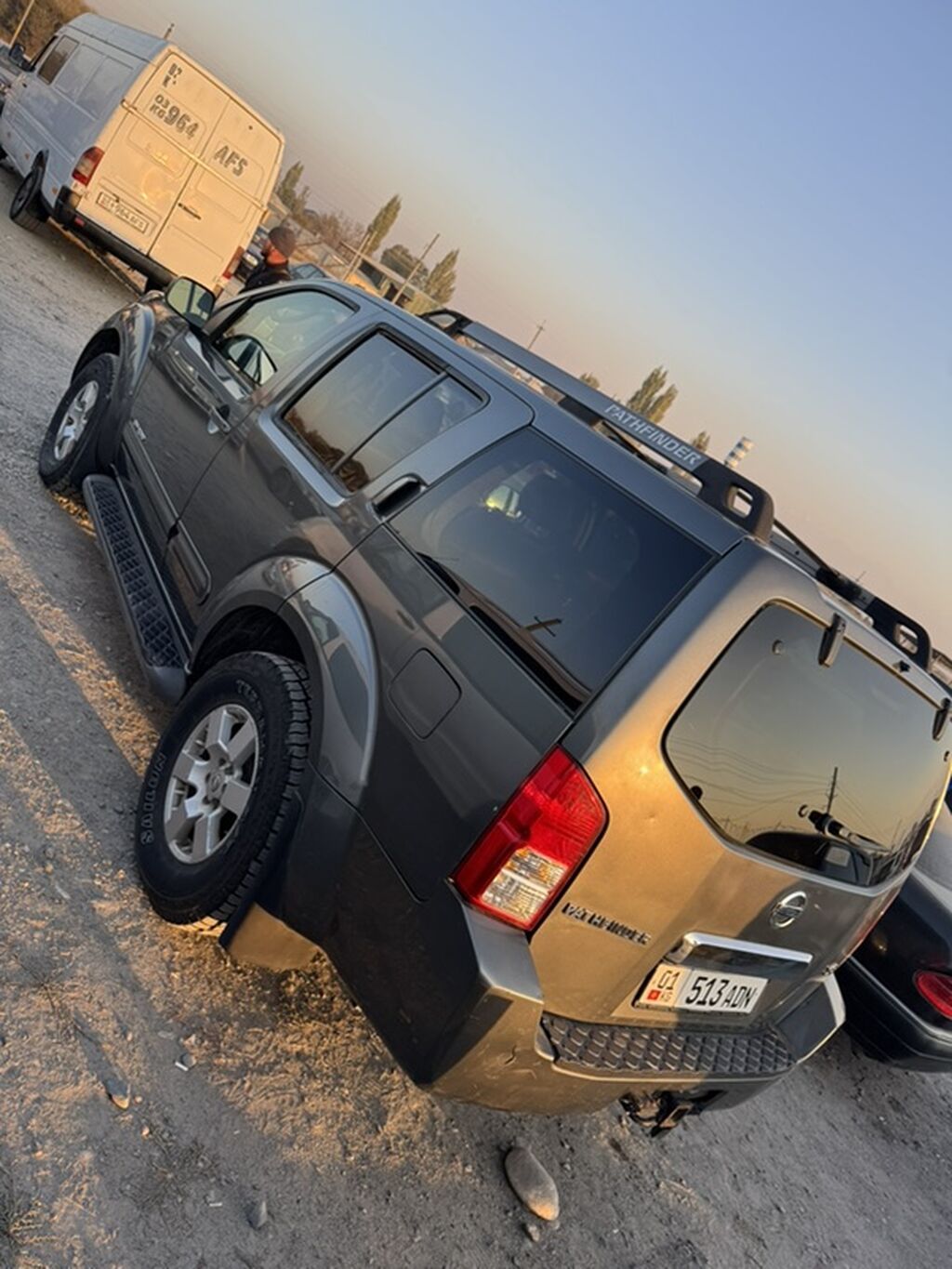 Nissan Pathfinder: 2005 г., 4 л, Автомат, Газ, Внедорожник: фото 3