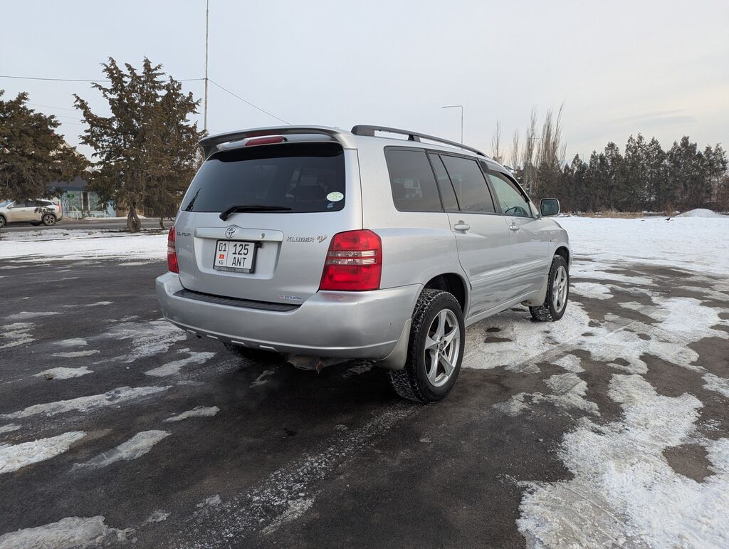 Toyota Kluger: 2002 г., 3 л, Автомат, Бензин, Кроссовер: фото 8