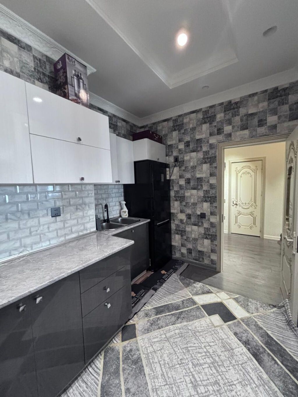 2 otaqlı, Yeni tikili, m. Qara Qarayev, 79 kv. m