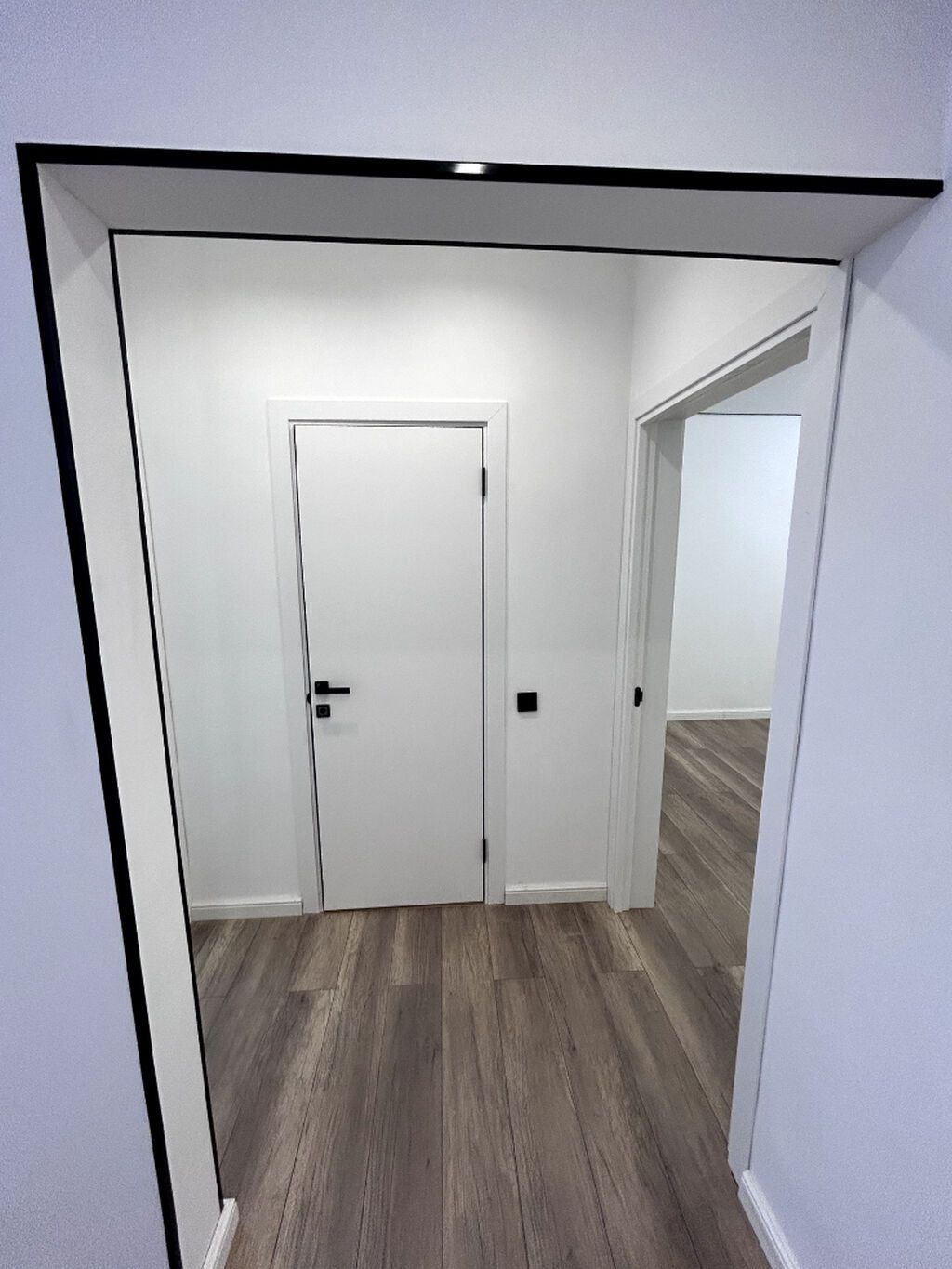 2 комнаты, 61 м², 9 мкр 106 серия, 8 этаж, Евроремонт: фото 4