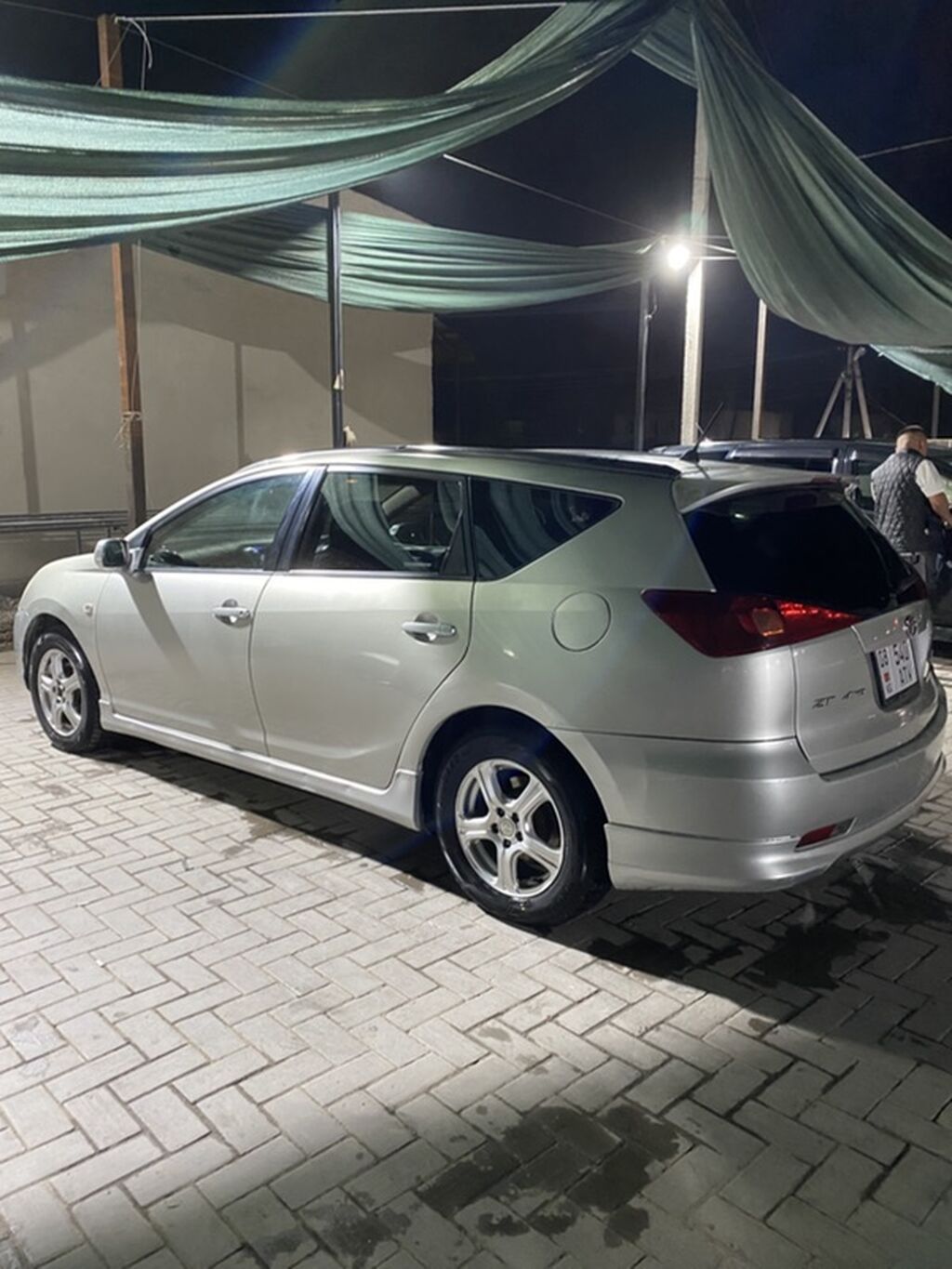 Toyota Caldina: 2003 г., 2 л, Автомат, Бензин, Универсал: фото 1