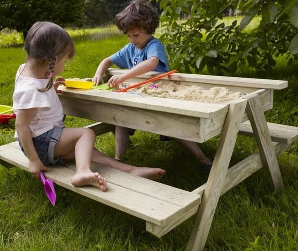 Стол для детской площадки