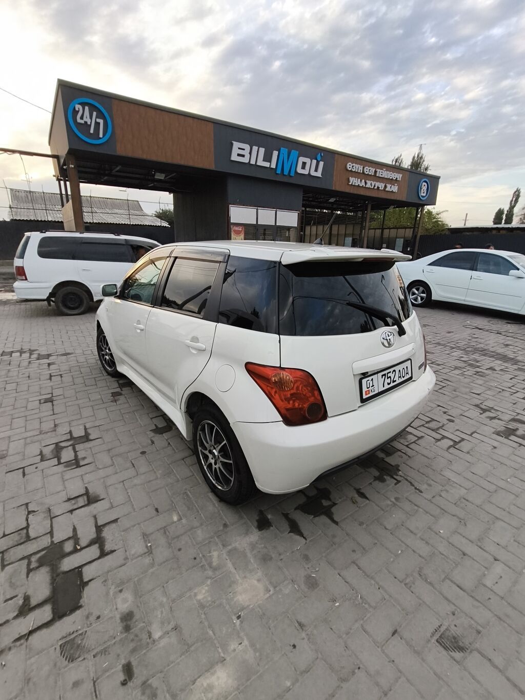 Toyota Ist: 2002 г., 1.5 л, Автомат, Бензин, Хэтчбэк: фото 5