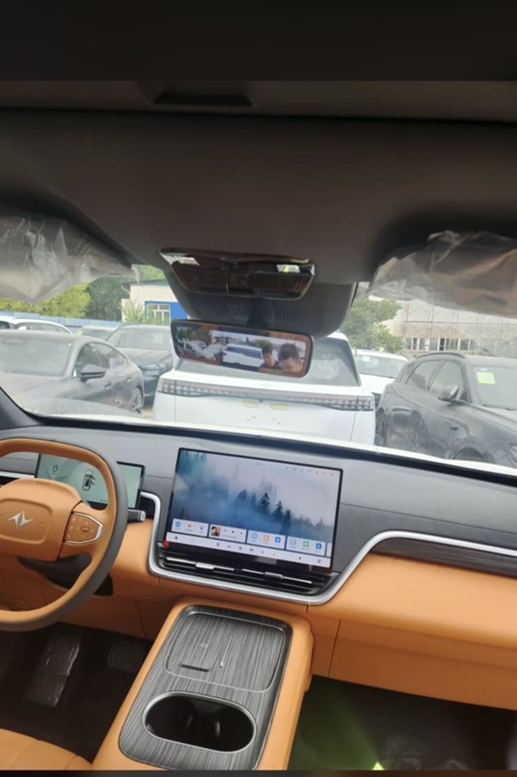 Dongfeng : 2025 г., 1.5 л, Автомат, Гибрид, Внедорожник: фото 3