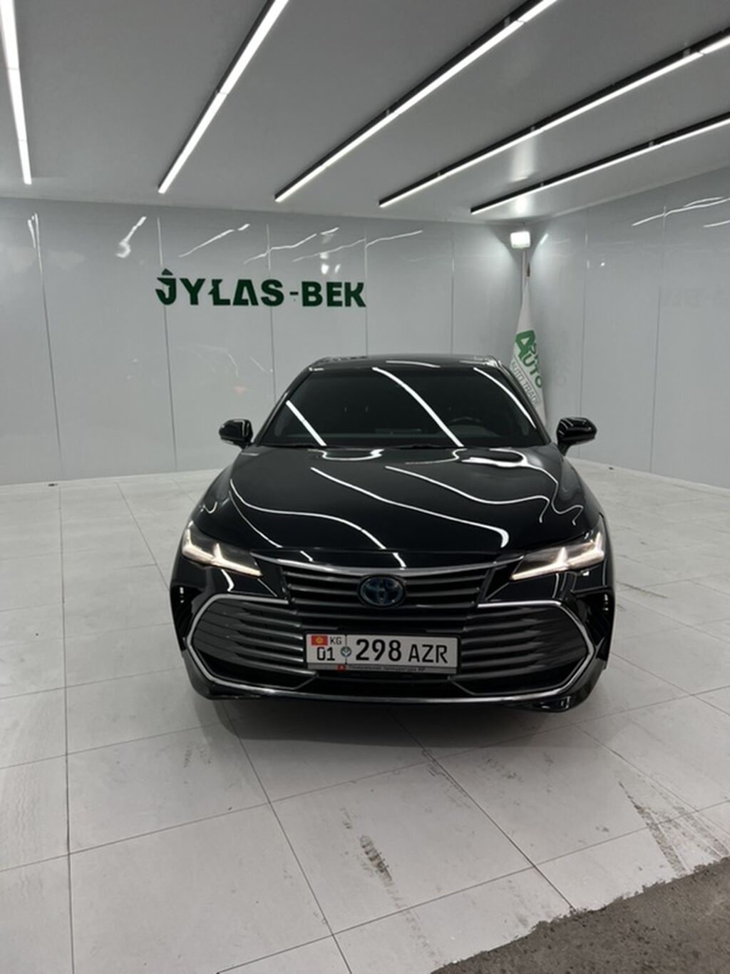 Toyota Avalon: 2019 г., 2.5 л, Гибрид: фото 3