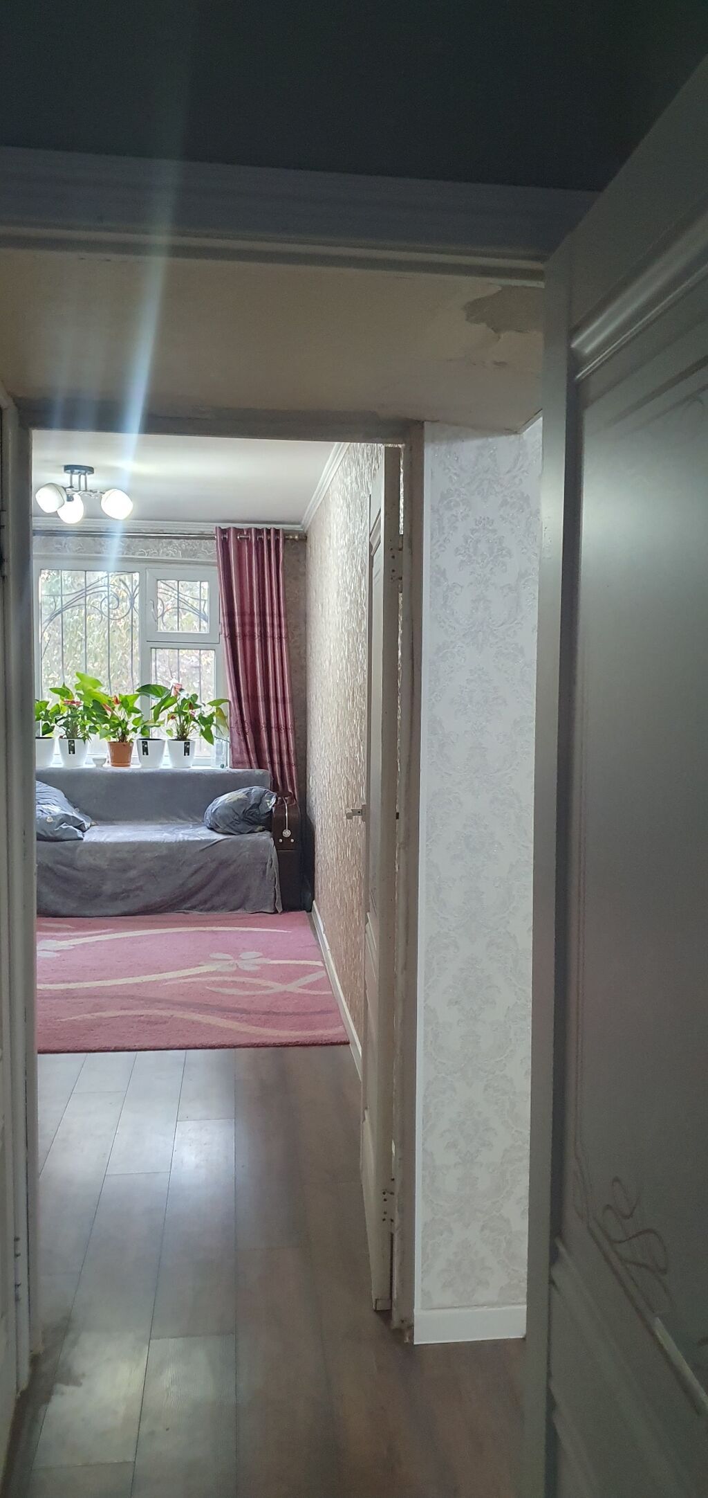 3 комнаты, 58 м², ул. Боконбаева / Гоголя 104 серия, 1 этаж: фото 1