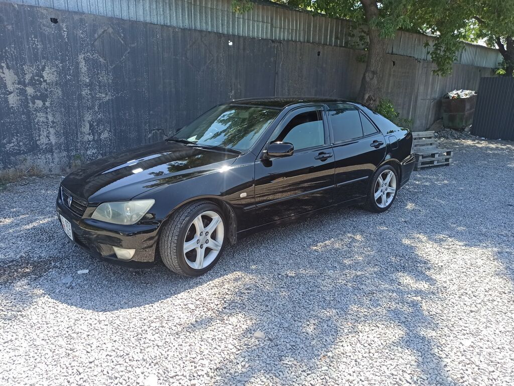 Toyota Altezza: 2003 г., 2 л, Бензин, Седан: фото 3