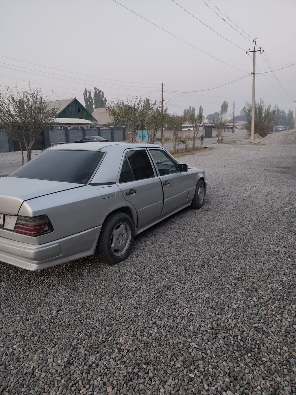 Mercedes-Benz W124: 1991 г., 2 л, Механика, Бензин, Седан: фото 2