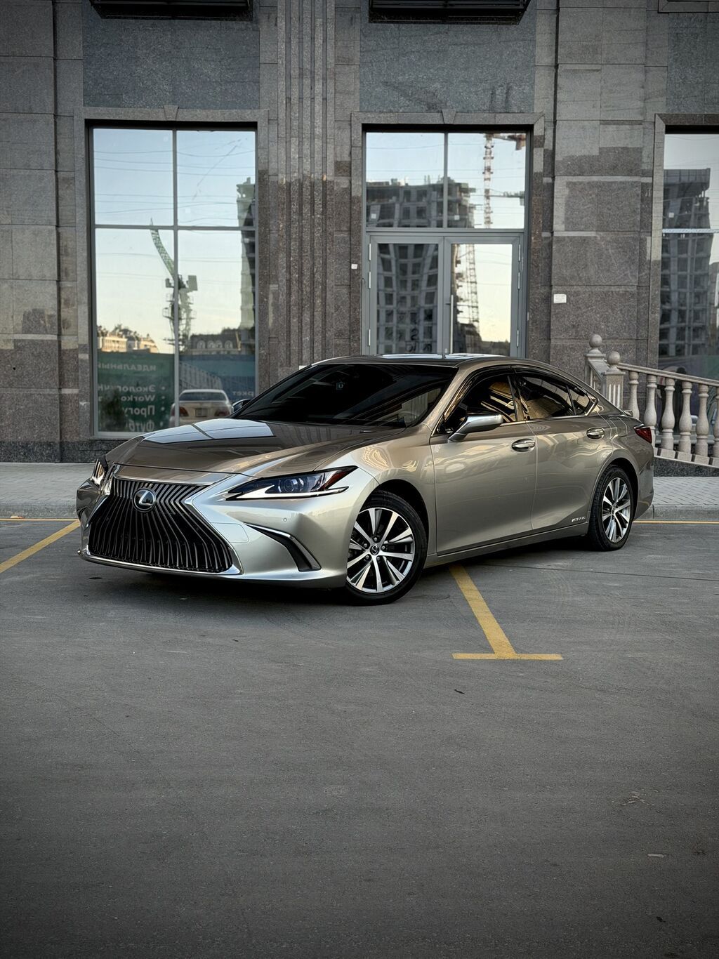 Lexus ES