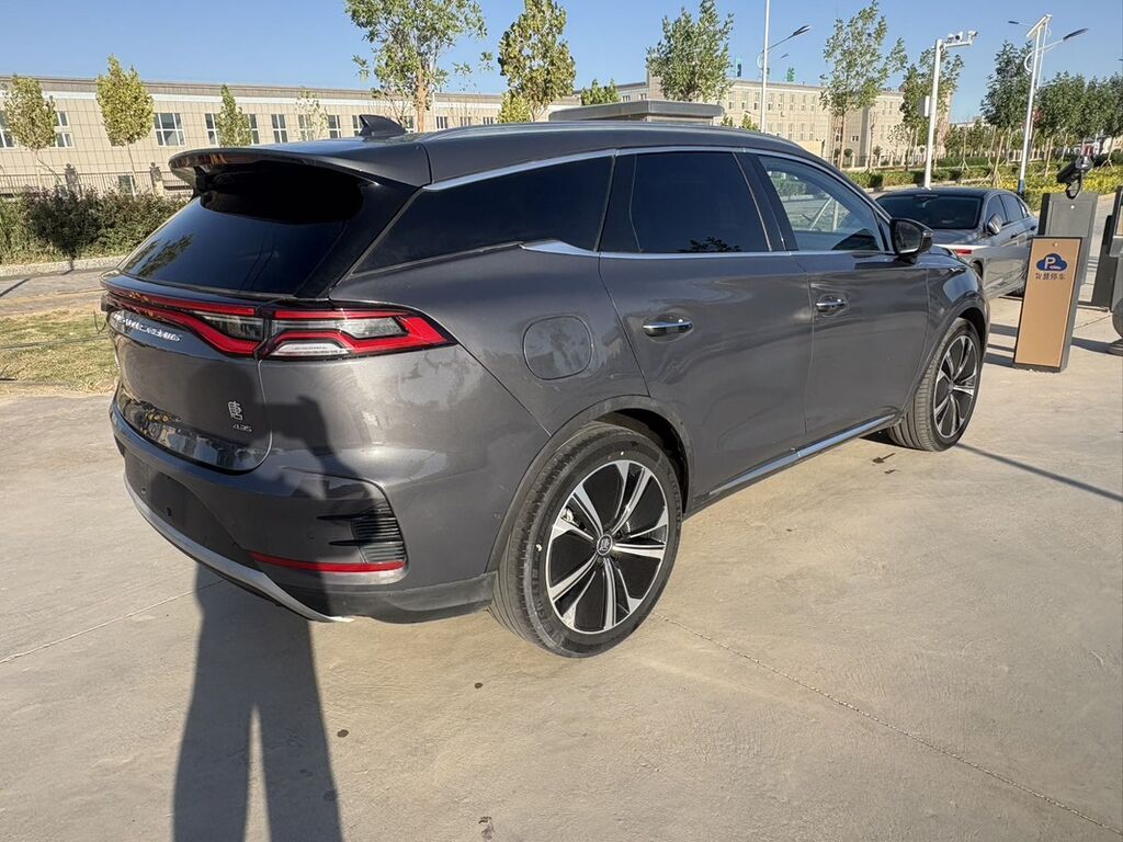 BYD Song Plus: 2023 г., 1.5 л, Автомат, Гибрид, Кроссовер: фото 5