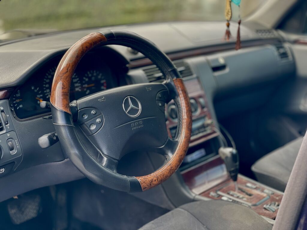 Mercedes-Benz E-Class: 2001 г., 2 л, Типтроник, Бензин, Седан: фото 6