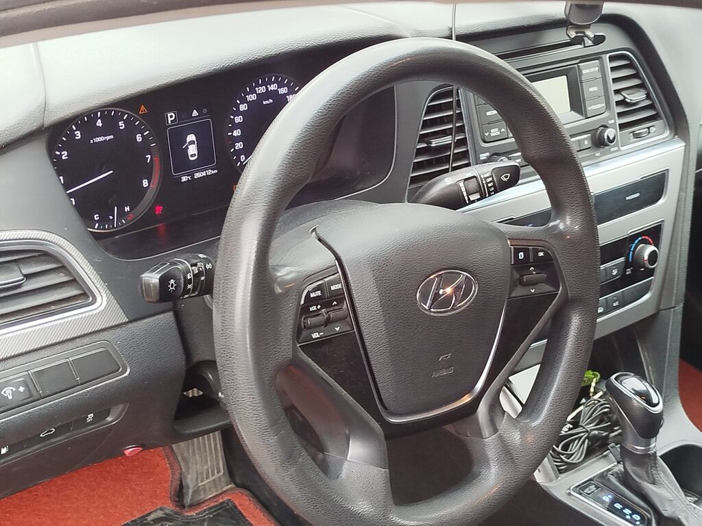 Hyundai Sonata: 2016 г., 2 л, Автомат, Газ, Седан: фото 8