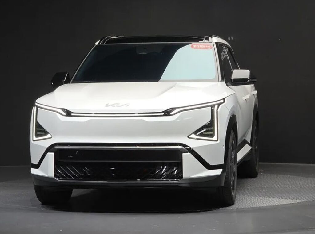 Kia EV5: 2023 г., Автомат, Электромобиль, Кроссовер: фото 2