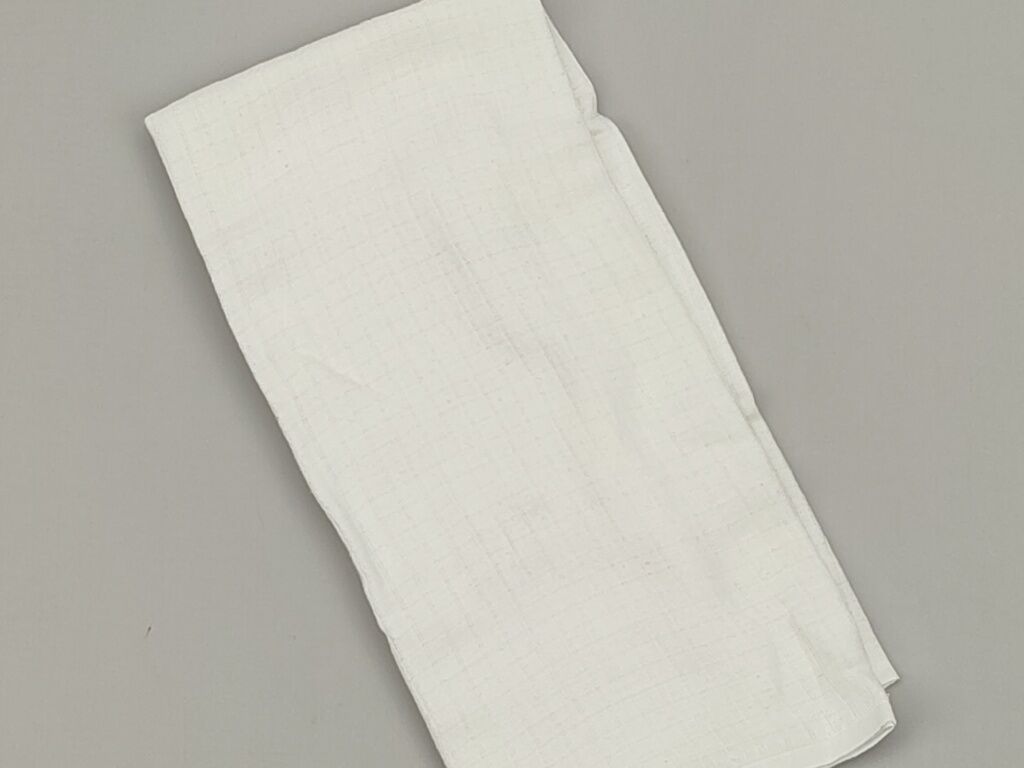 Ręczniki: Ręcznik 78 x 64, kolor - Biały, stan - Dobry — 1