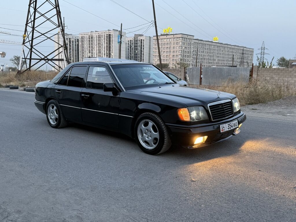 Mercedes-Benz E-Class: 1994 г., 2.2 л, Механика, Бензин, Седан: фото 2