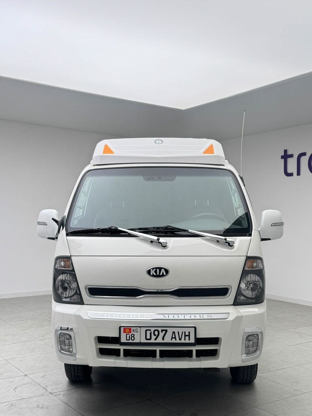 Kia Bongo III — компактный бортовой грузовик Основные характеристики: фото 2
