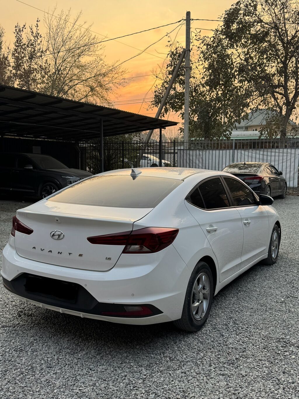 Hyundai Avante: 2019 г., 1.6 л, Автомат, Бензин, Седан: фото 3