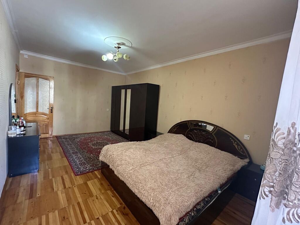 Sumqayıt, 4 otaqlı, Köhnə tikili, 113 kv. m