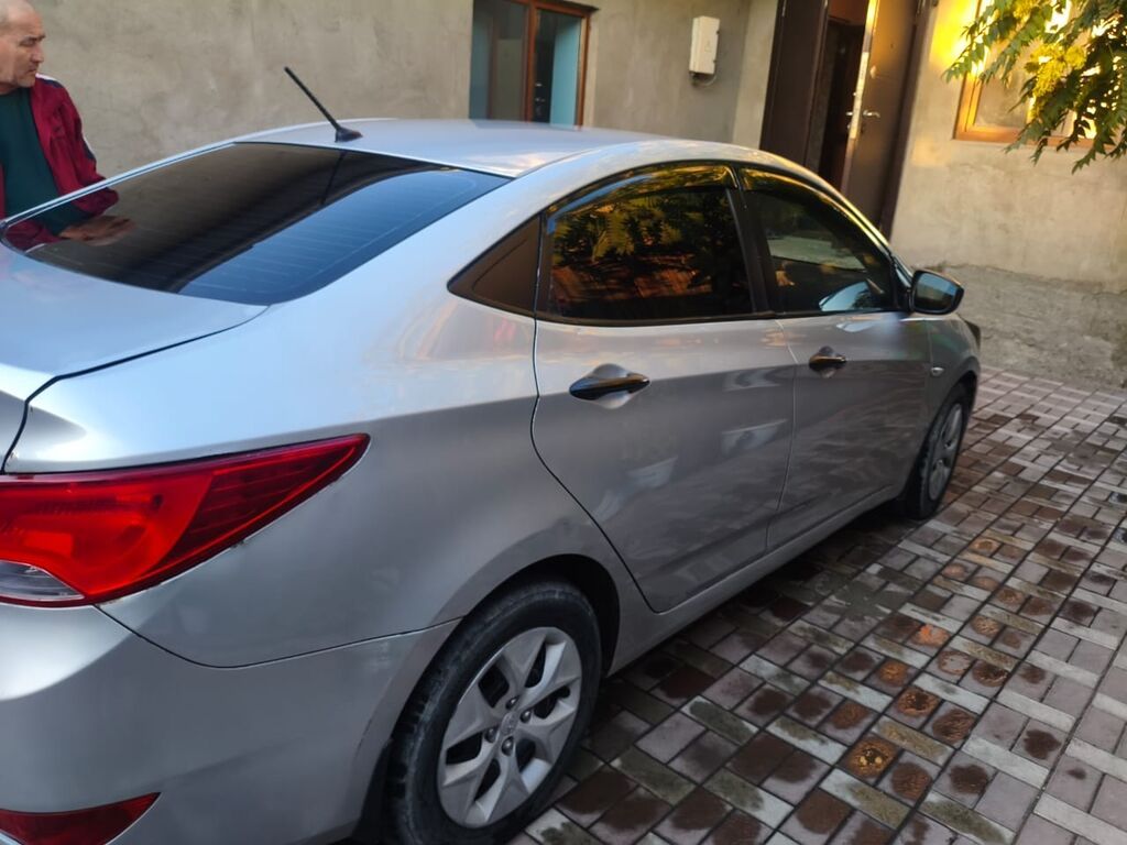 Hyundai Accent