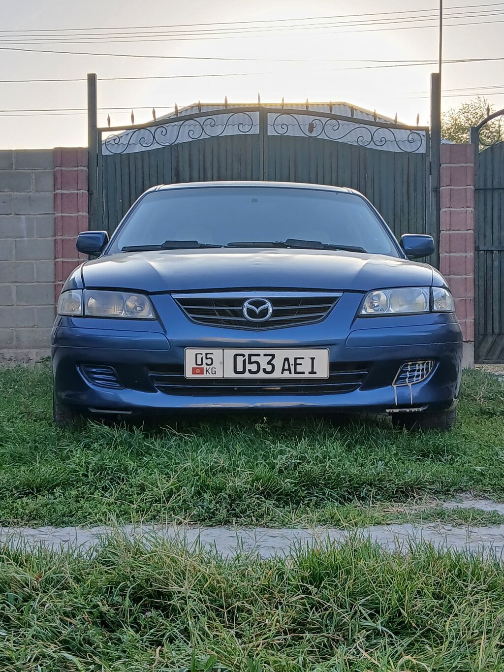 Mazda 626: 2000 г., Механика, Седан: фото 1