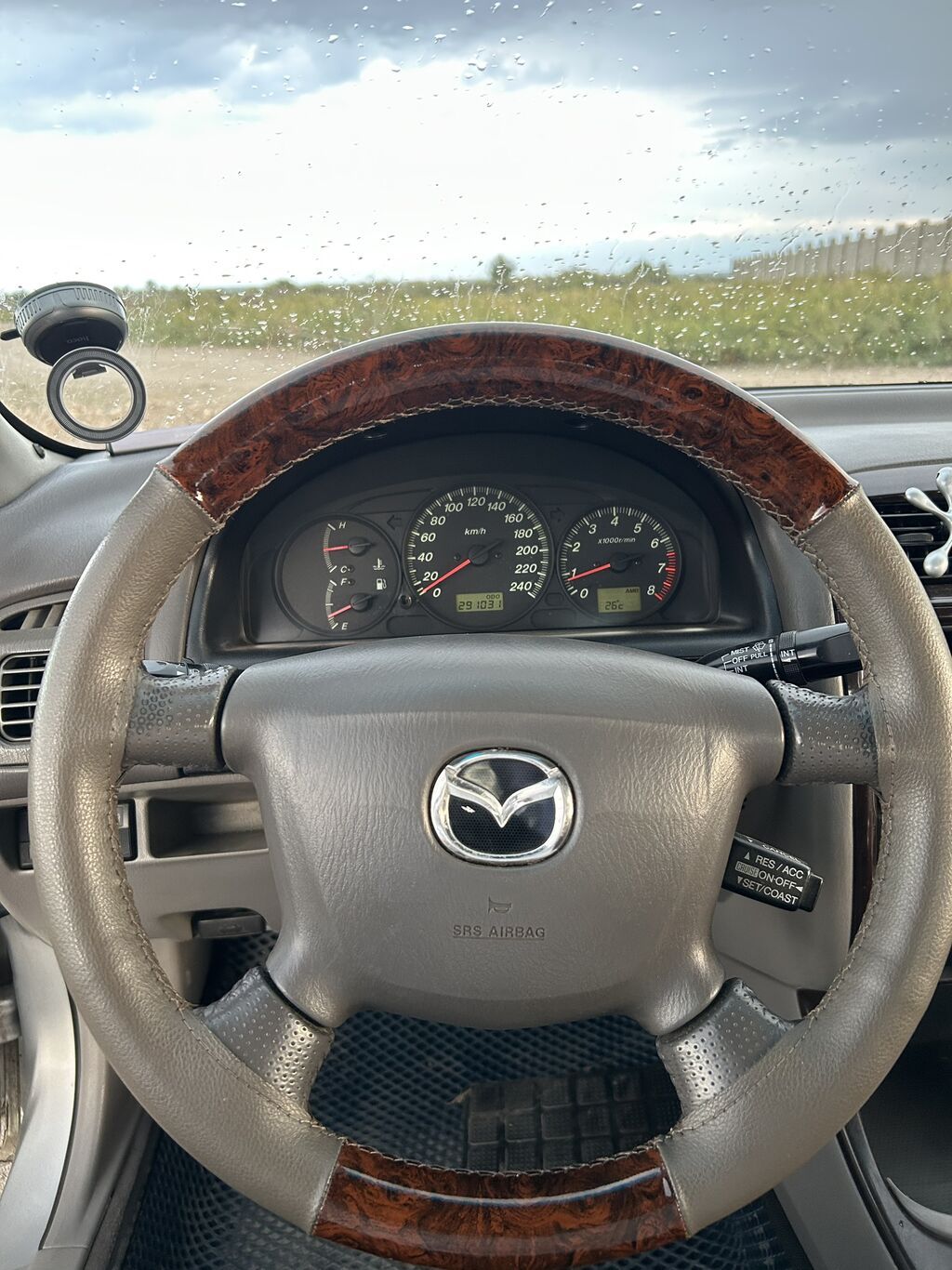 Mazda 626: 2001 г., 2 л, Бензин, Седан: фото 6