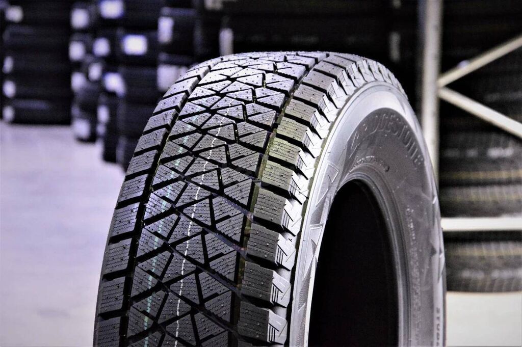 Зимние шины 225 r18. Bridgestone Blizzak DM-v2. Bridgestone Blizzak DM-v2 235/55 r20 102t. 235/55r19 Bridgestone Blizzak DM-v2. Bridgestone Blizzak DM-v2 235/60 r18.