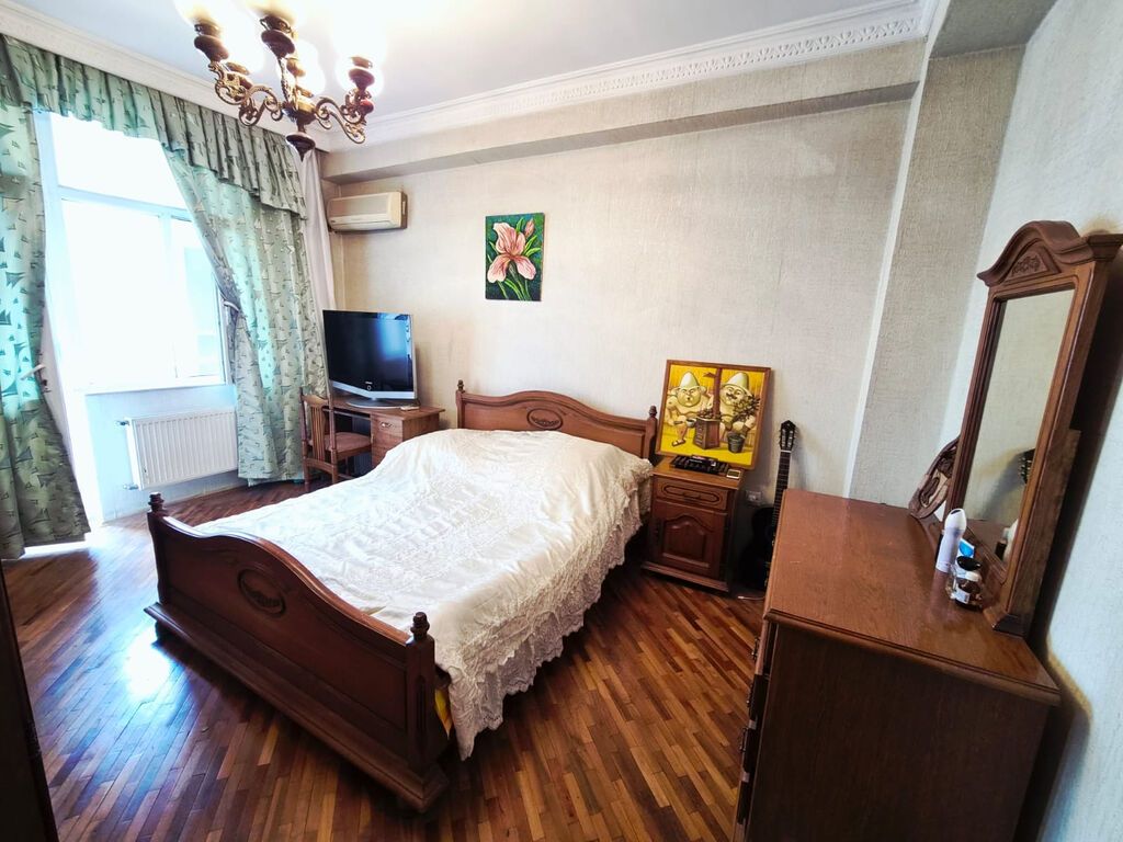 3 otaqlı, Yeni tikili, m. Nizami, 98 kv. m