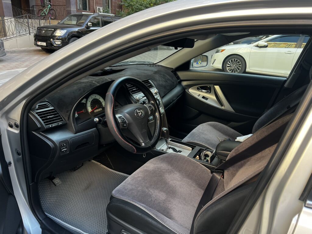 Toyota Camry: 2009 г., 2.5 л, Автомат, Бензин, Седан: фото 3