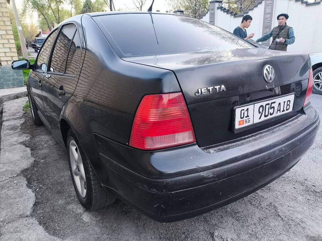Volkswagen Jetta: 2000 г., 2 л, Механика, Бензин, Седан: фото 2