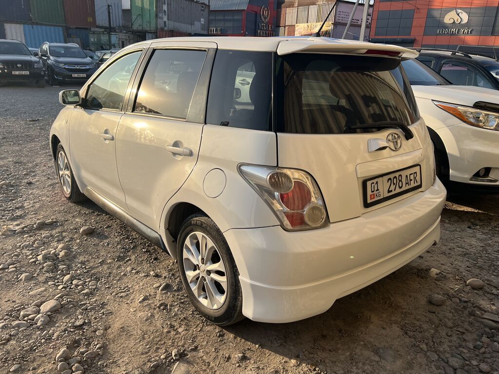 Toyota Ist: 2003 г., 1.5 л, Автомат, Бензин, Хэтчбэк: фото 3