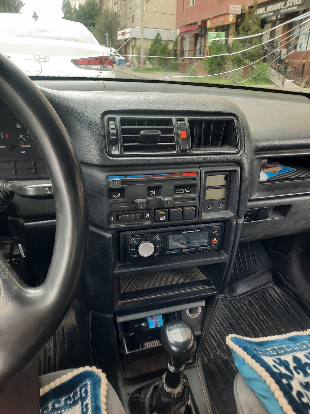 Volkswagen Passat: 1995 г., 1.8 л, Механика, Бензин, Седан: фото 4
