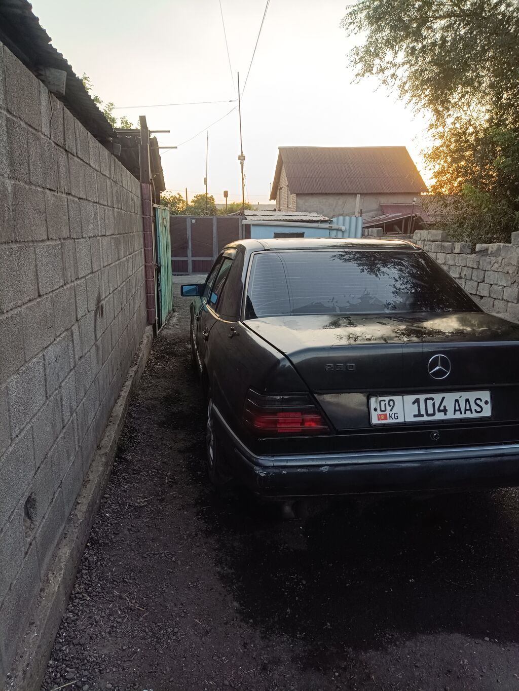 Mercedes-Benz 190: 1990 г., 2 л, Автомат, Дизель, Седан: фото 5