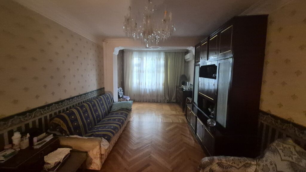 Bakı, Yasamal, 3 otaqlı, Köhnə tikili, m. Elmlər Akademiyası, 65 kv. m
