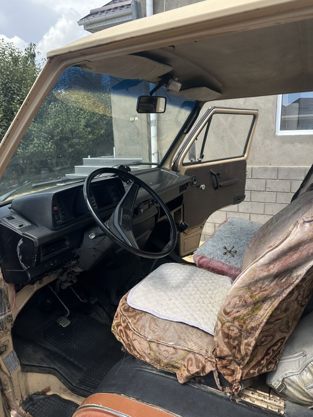 Volkswagen Transporter: 1984 г., Бус: фото 8